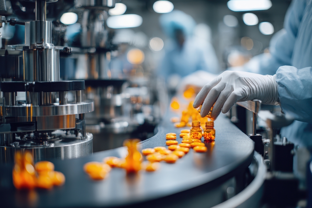Ultra-hygienic magnetic separators and screening equipment for pharmaceuticals